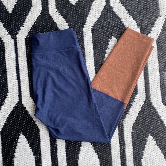 Outdoor Voices Dipped Warmup Leggings NWOT - Picture 3 of 6